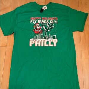 Men’s Green Philly Holiday Eagles T-Shirt